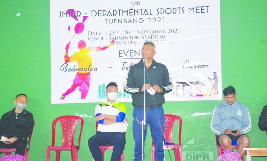 Tuensang SP, Vishal Chauhan, IPS, speaking at the inaugural programme of the inter departmental sports meet on November 25. (DIPR Photo)